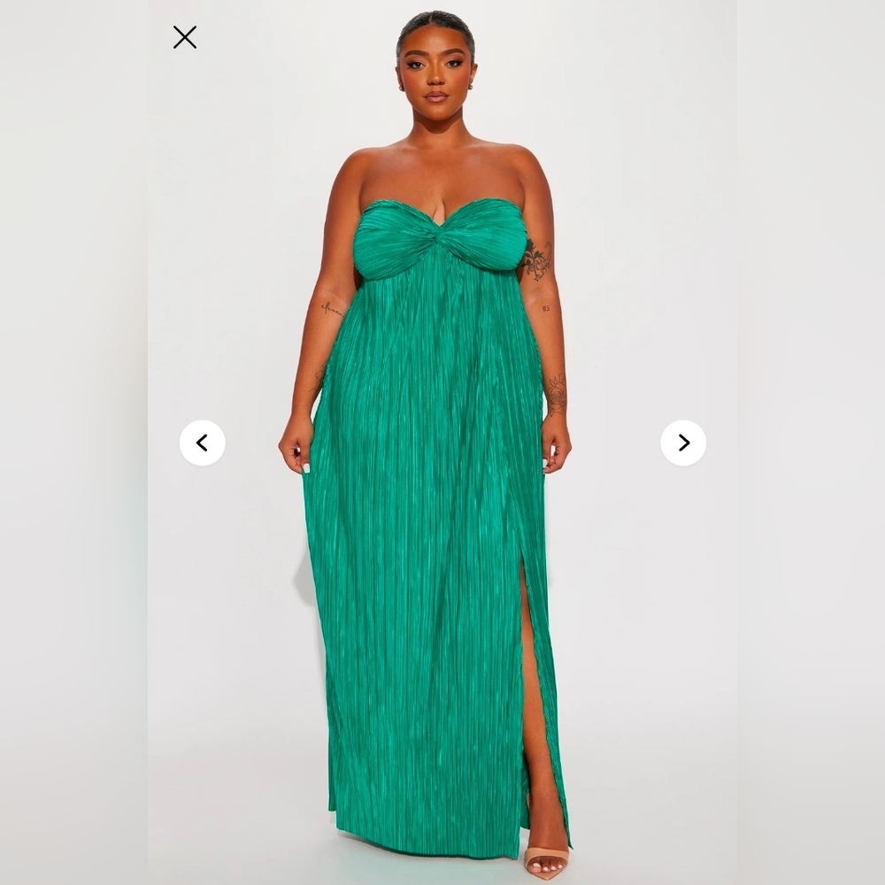 Plisse Strapless Emerald Dress